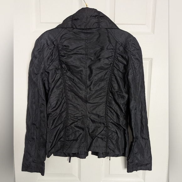 Kapalua Concept Women's Black Lightweight Waterproof Windbreaker Jacket - Picture 7 of 10